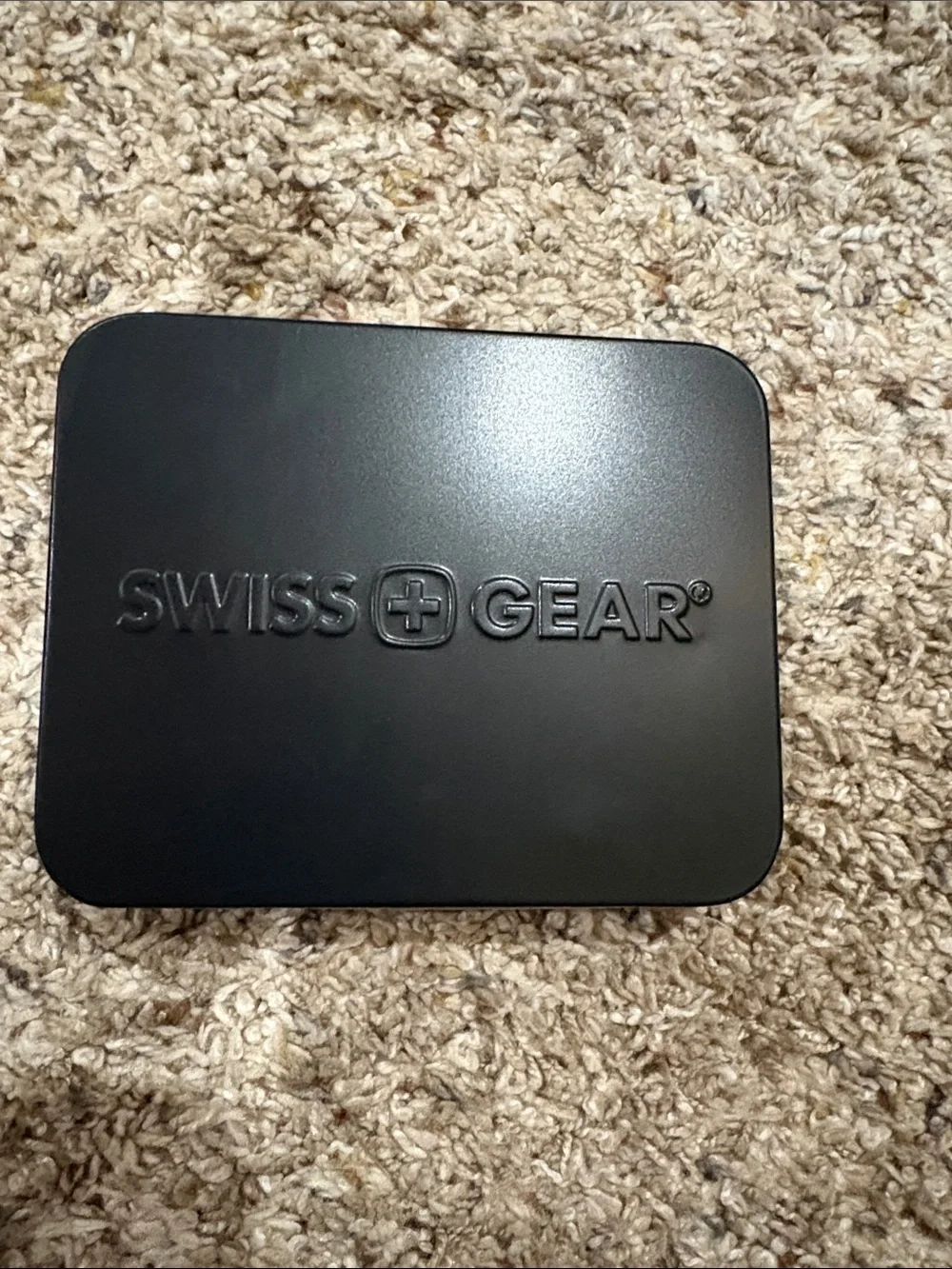 SwissGear Black Leather Bifold Card Holder with Metal Logo